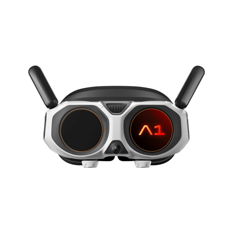 Dual-lens FPV drone goggles with antennas